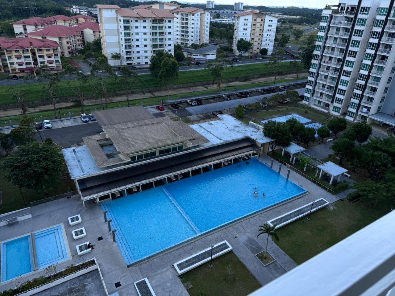 Sandakan Spacious And Comfortable Pool View Condo מראה חיצוני תמונה
